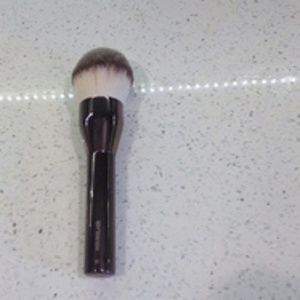 New Hourglass all over large brush no. 18